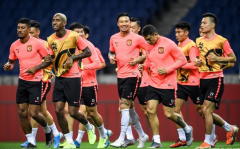 虎扑体育：恒大赛前训练与浦和的赛前发布会时